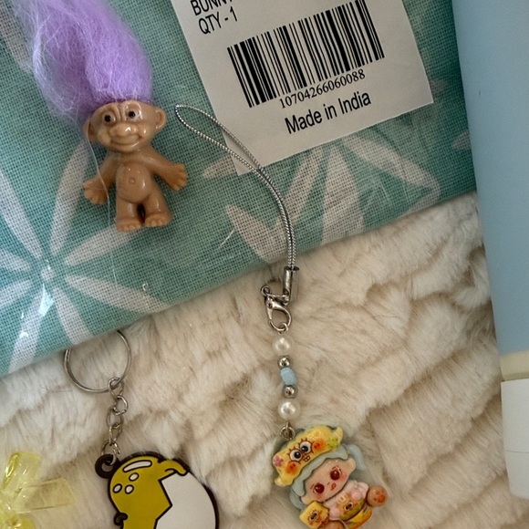 Kids and Adults Bunny Design Accessory Set - Picture 4 of 11